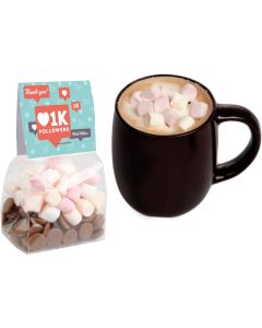 Blockbeutel mit Topkarte und heißer Schokoladenmischung